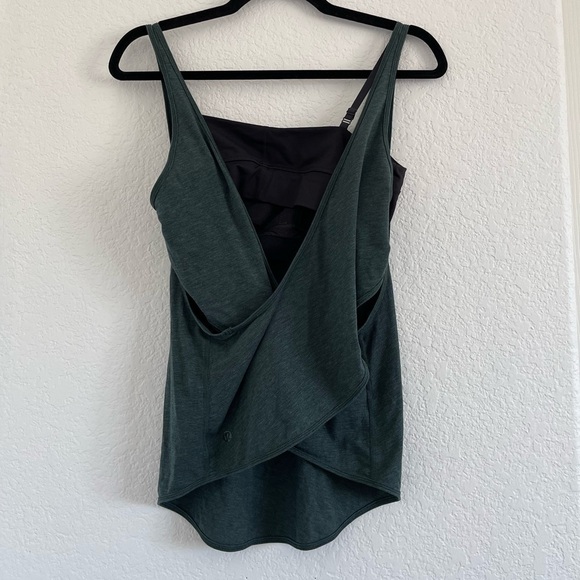 Lululemon layer tank top - Picture 2 of 3